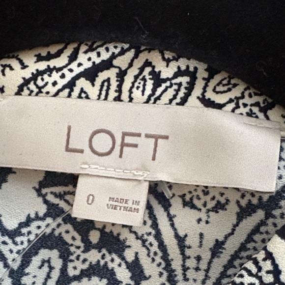 LOFT Elegant Black and Cream Patterned Long Sleeve Dress - Picture 2 of 11